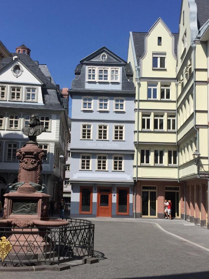 Blaues Haus Lägenhet Niederdorfelden Exteriör bild