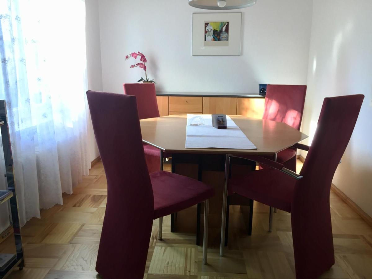Blaues Haus Lägenhet Niederdorfelden Exteriör bild